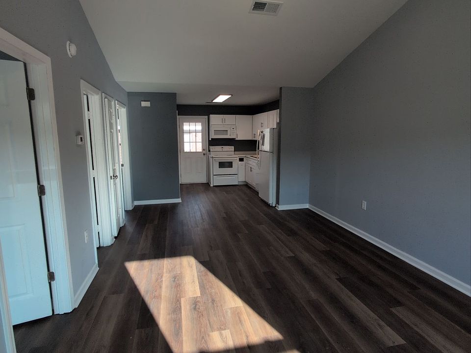 1st image of 140 Lanier Dr #151