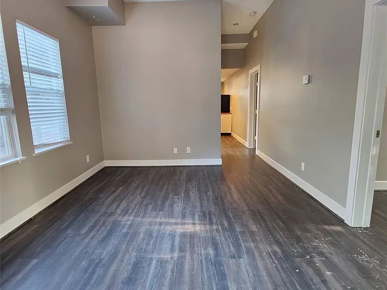 711 Graham Pl #A — Photo 1