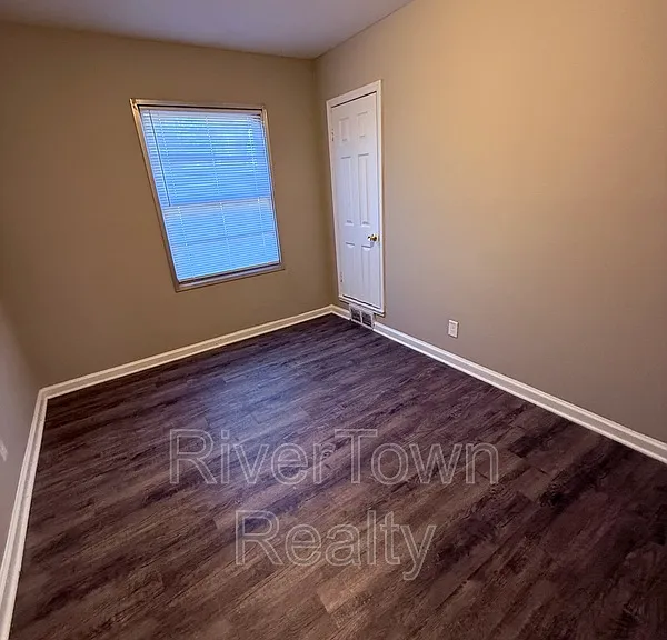 1337 Haywood Ave — Photo 6
