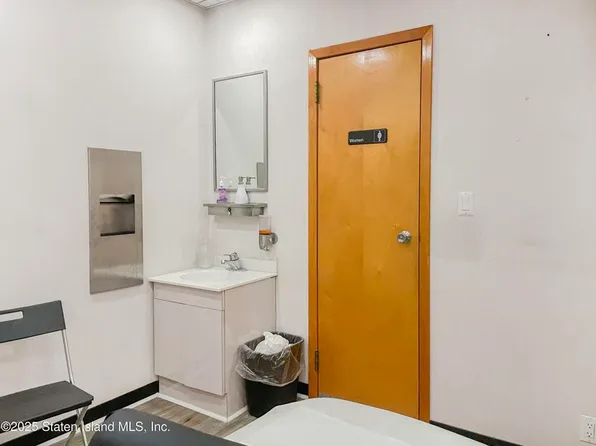 303 Second Avenue SUITE 9 image 16 of 17