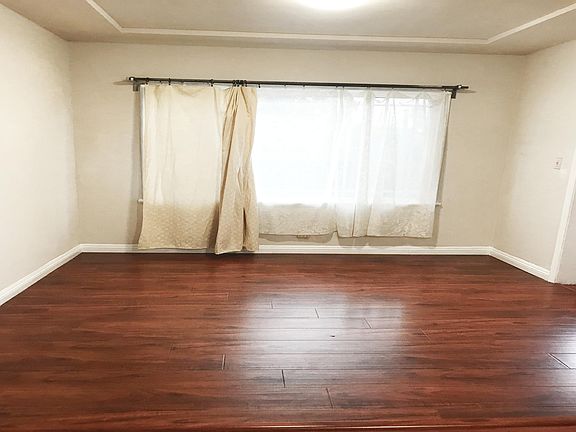 4th image of 4105 Lincoln Ave