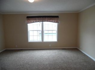 29320 Maple Dr, Flat Rock, MI 48134