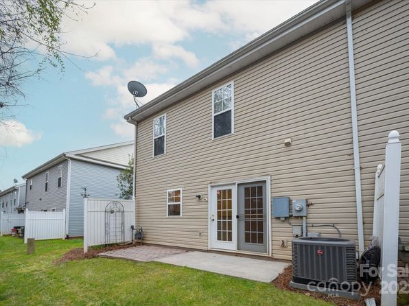 charlotte-north-carolina-65011711 picture