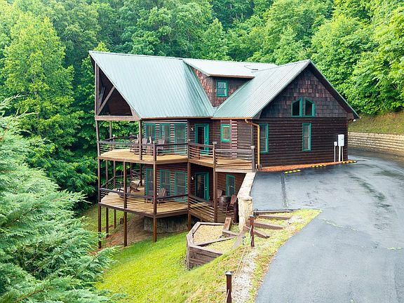 4th image of 101 Cletus Way