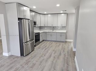 15180 NE 16th Ave, North Miami Beach, FL 33162
