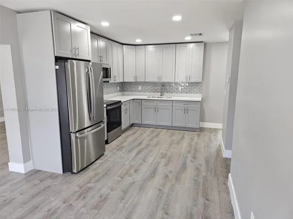 15180 NE 16th Ave, North Miami Beach, FL 33162