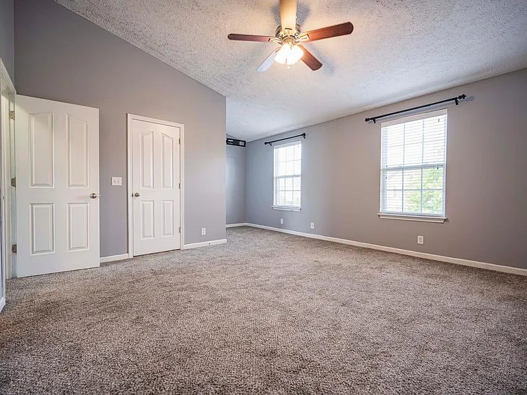 2127 Victory Gallop Ln — Photo 12