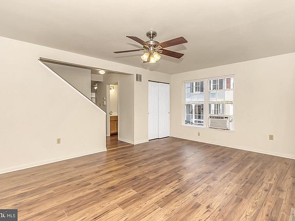 2nd image of 117 Penn St