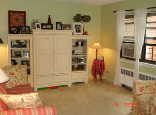 7535 217th St, Bayside, NY 11364