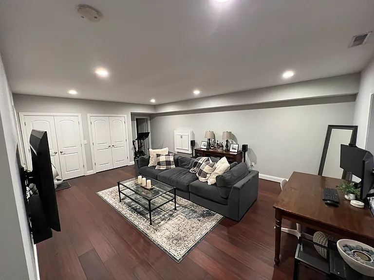 782 Bruck St — Photo 12