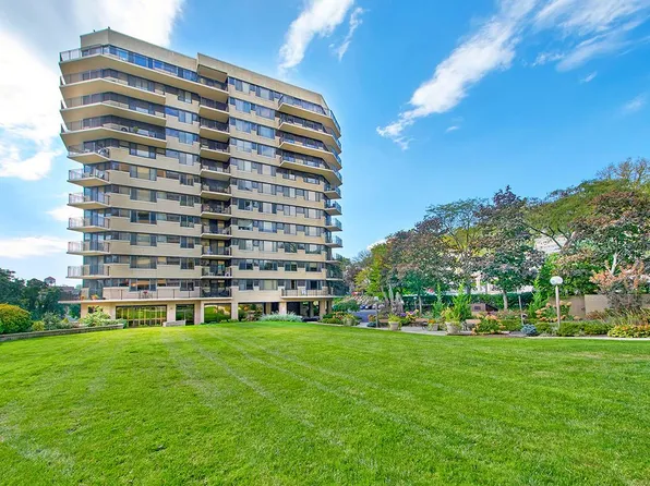 25 Rockledge Avenue #402, White Plains, NY 10601