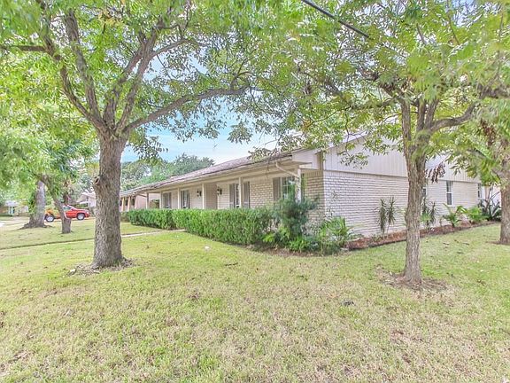 2nd image of 3839 Sun Valley Dr