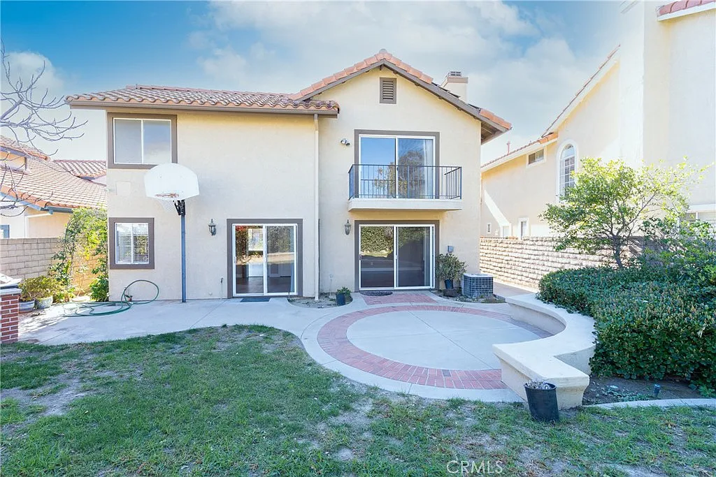 4 bed, 2814 sqft, $5,500 — Photo 2