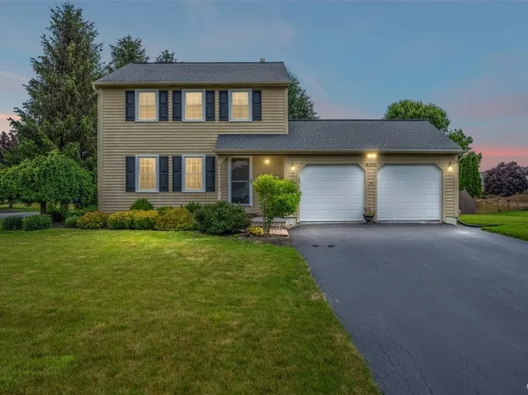 8202 Corsair Path, Liverpool, NY 13090