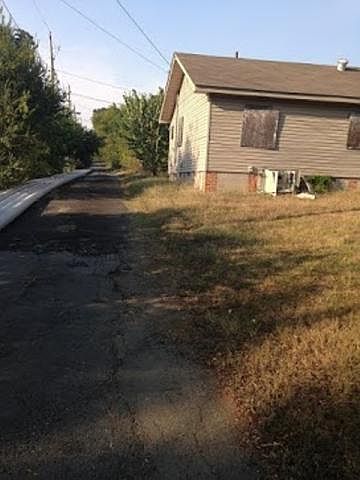 2nd image of 1104B W 29th St