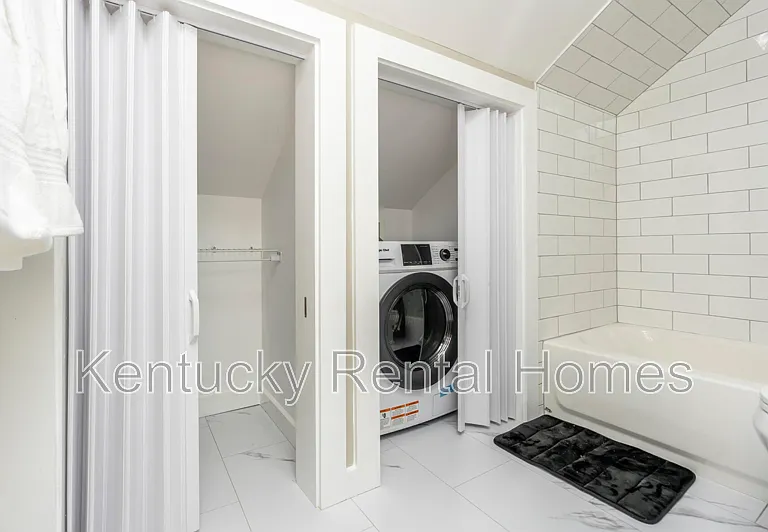 161 Preston Ave — Photo 16