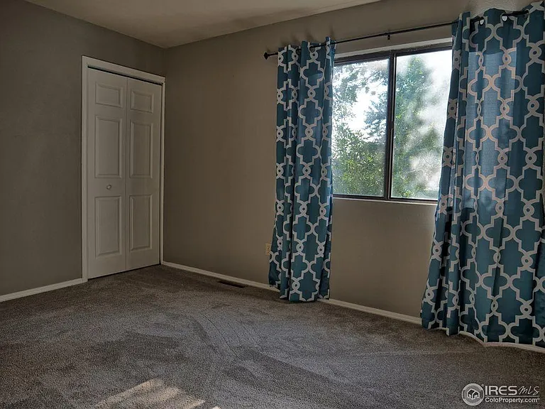 2426 S High St — Photo 13