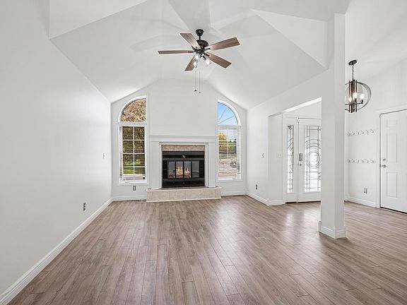2nd image of 3876 Westbury Ln
