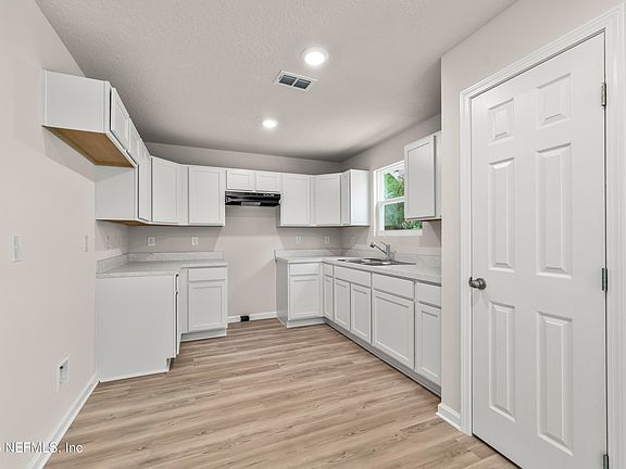 5th image of 5704 BENEDICT Road