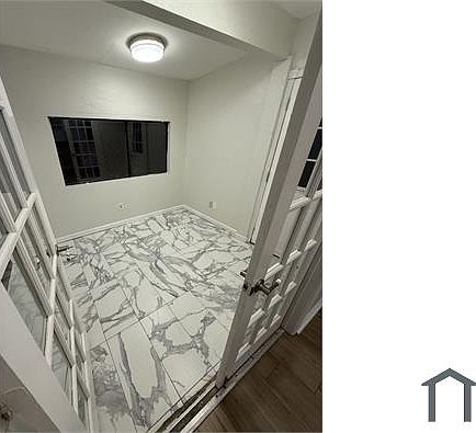 3rd image of 4235 Shady Tree Ln