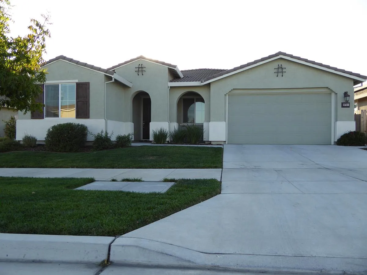 9721 Comanche St photo 1