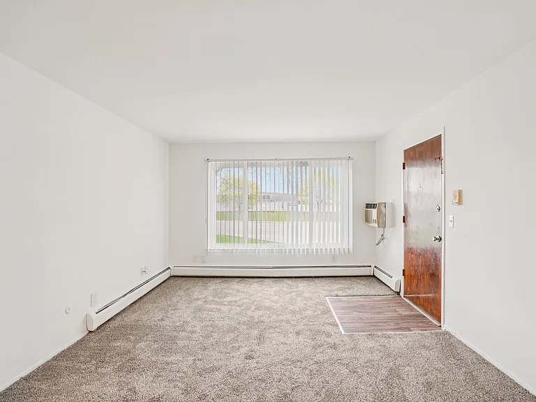 Outer Drive Manor Apartments — Photo 56
