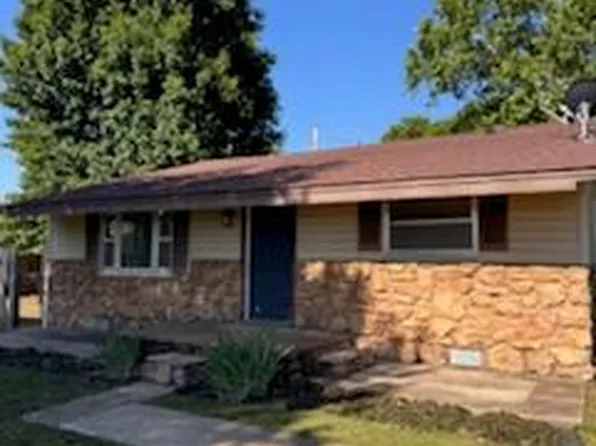 1013 N Carr Dr, Newcastle, OK 73065