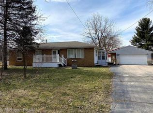 6437 N Belsay Rd, Flint, MI 48506