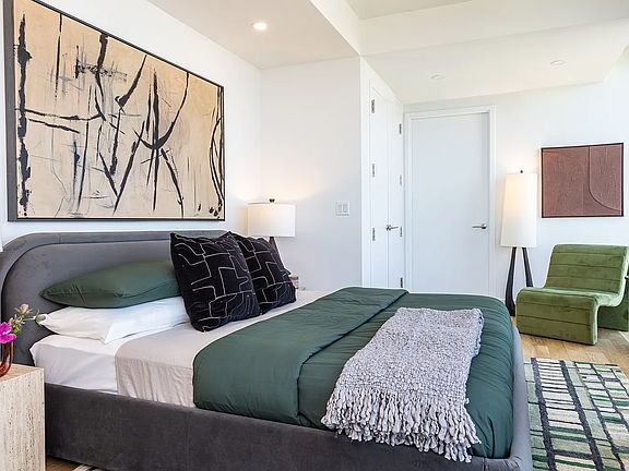 4th image of 240 Willoughby St #32D