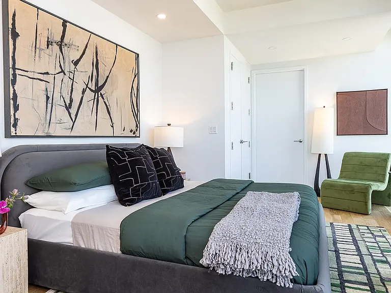 240 Willoughby St #32D — Photo 9