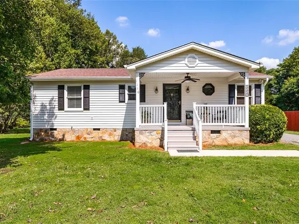 1110 Barham Rd, Greensboro, NC 27455