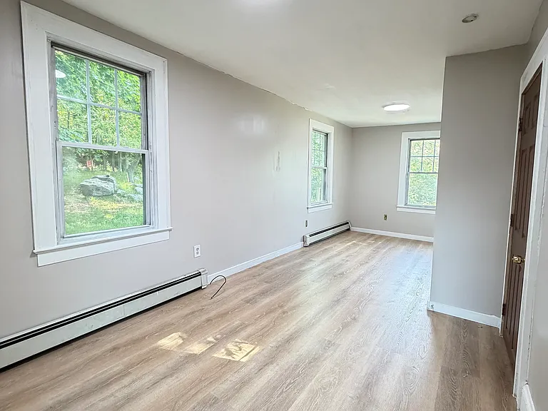 78 Hunters Ave — Photo 7