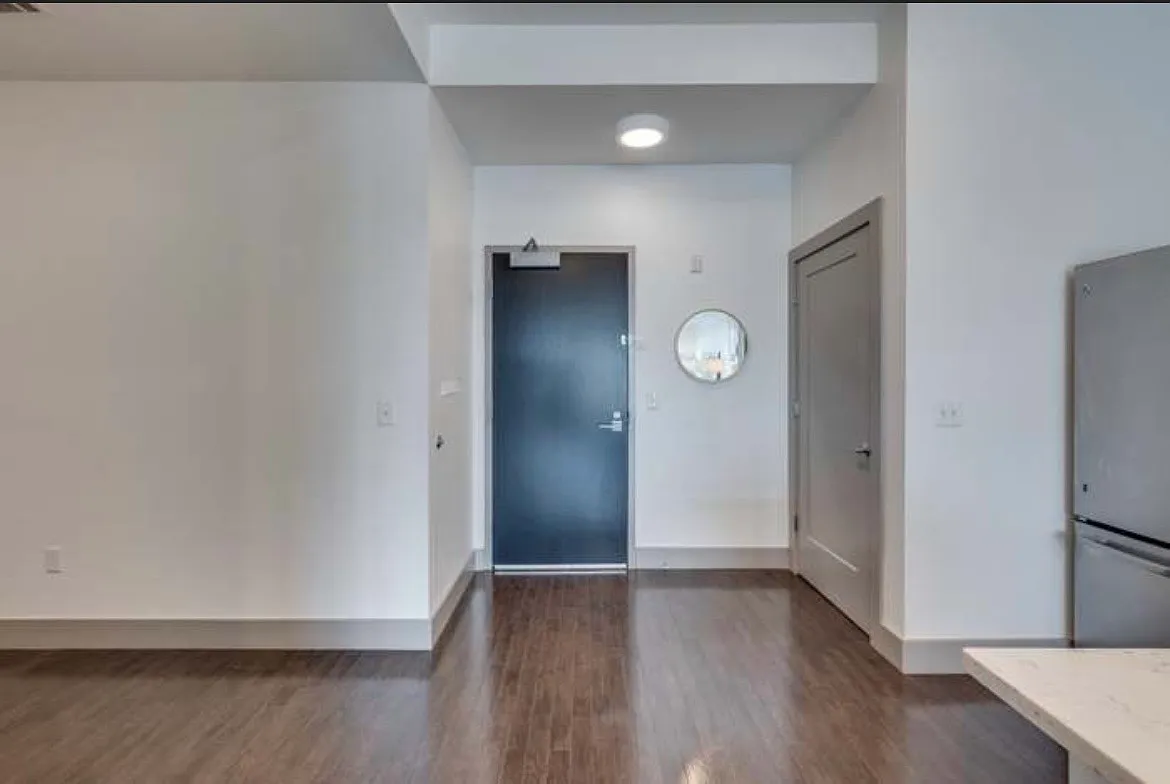 2407 8th Ave S — Photo 3