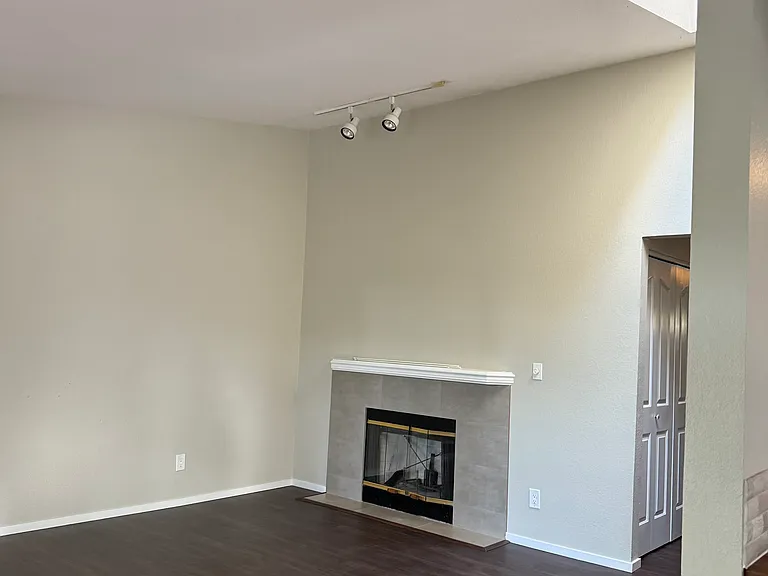 1830 S 336th St #H201 — Photo 21