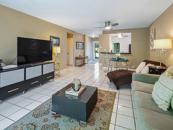 3rd image of 2601 S Roosevelt Blvd APT 118C