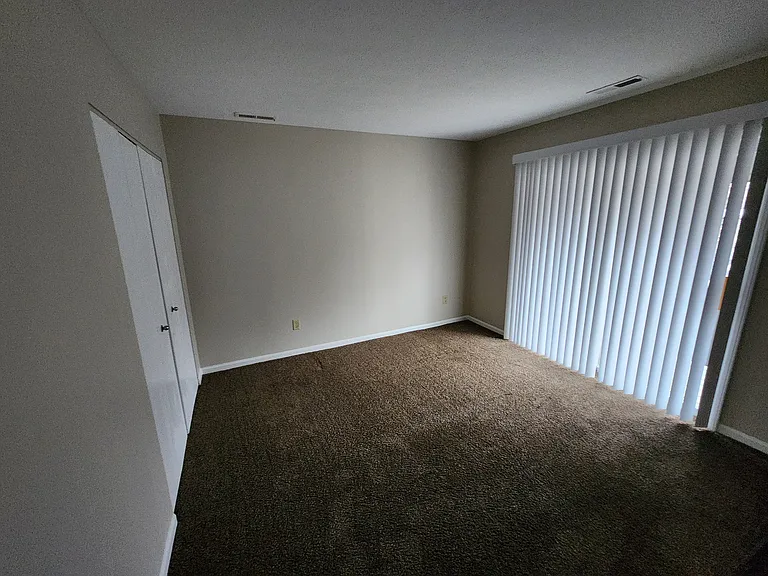 Evergreen Ridge Apartments — Photo 18