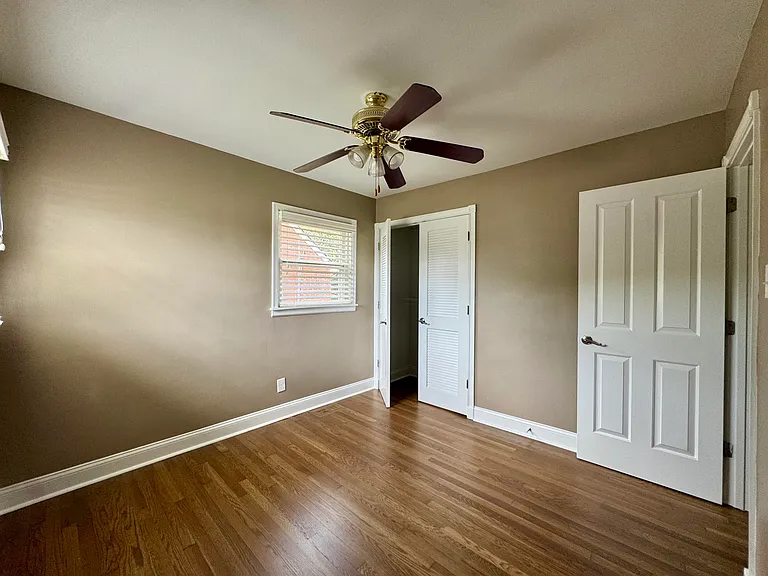 2564 Millbrook Dr — Photo 22