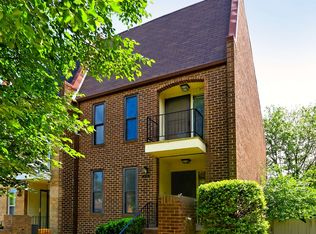 1739 Cy Ct, Vienna, VA 22182