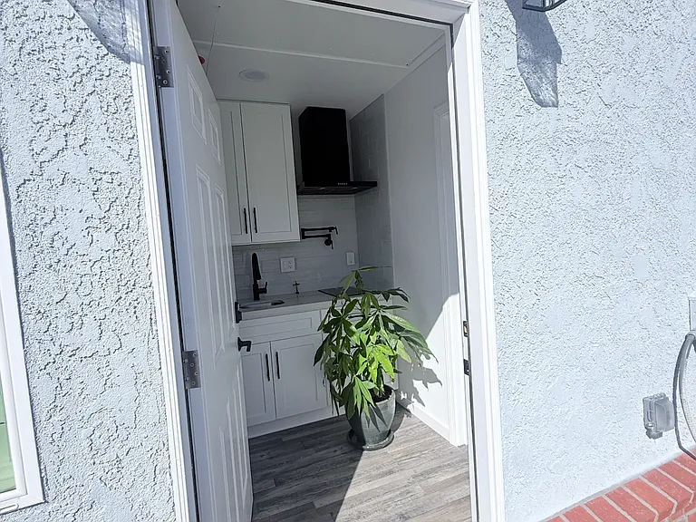 E Merrygrove St — Photo 6