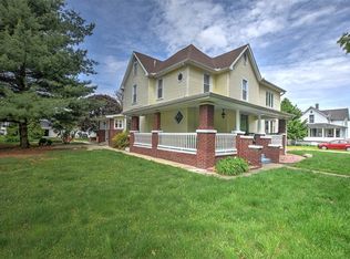 327 N Poplar St, Assumption, IL 62510