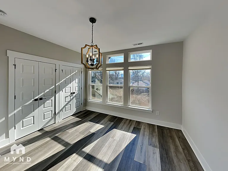 586 W End Dr — Photo 18