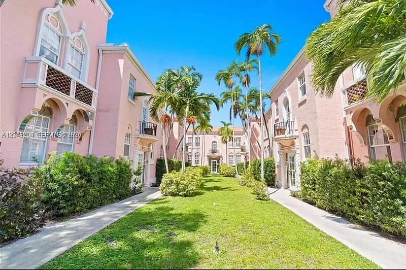 760 Meridian Ave #3