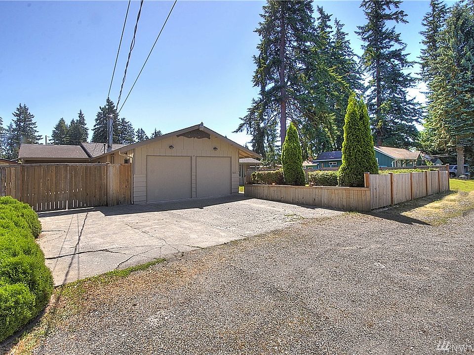 1st image of 16811 17th Ave E