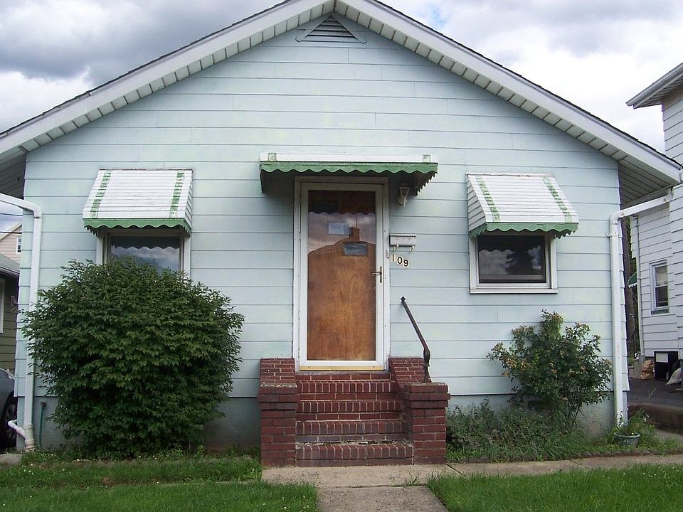 2nd image of 109 Main St