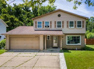 42455 Park Ridge Rd, Novi, MI 48375