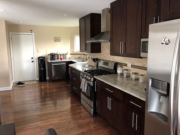 2nd image of 1392 Geneva Ct