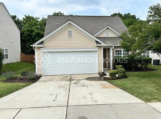 8806 Laurel Run Dr, Charlotte, NC 28269