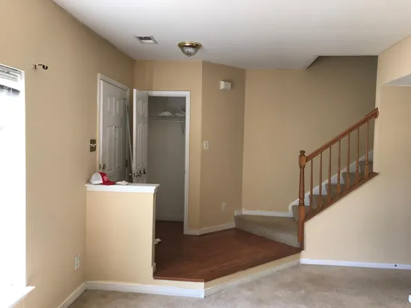 8612 Springwater Dr, Henrico, VA 23228
