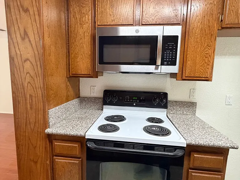 Whitsett — Photo 6