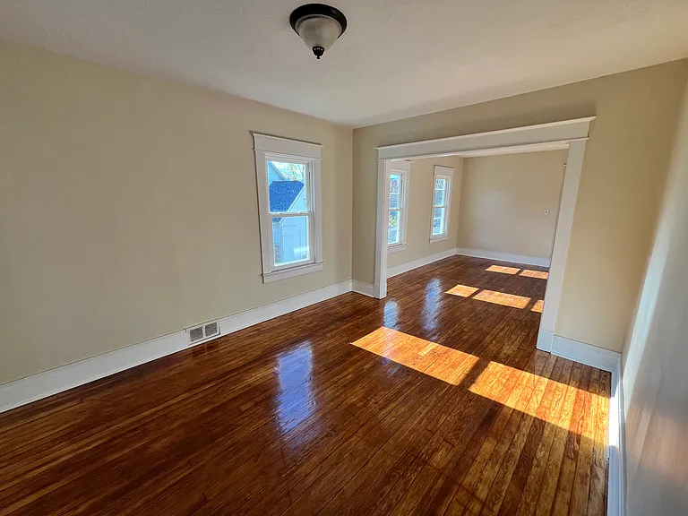 286 Potomac Ave — Photo 13